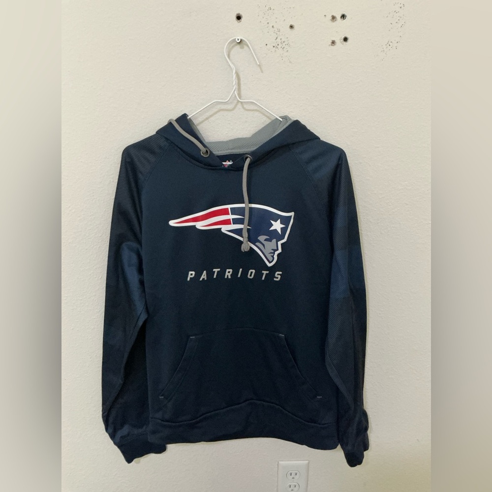 Patriots Majestic Hoodie
